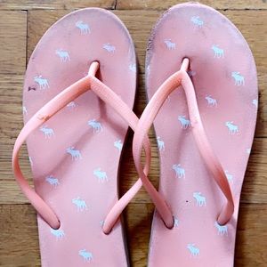 Abercrombie flip flops (2)